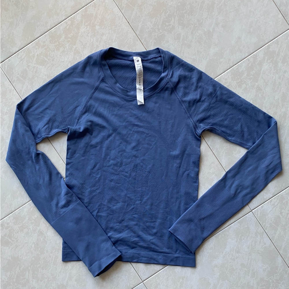 Size 2 waterdrop swiftly long sleeve race length